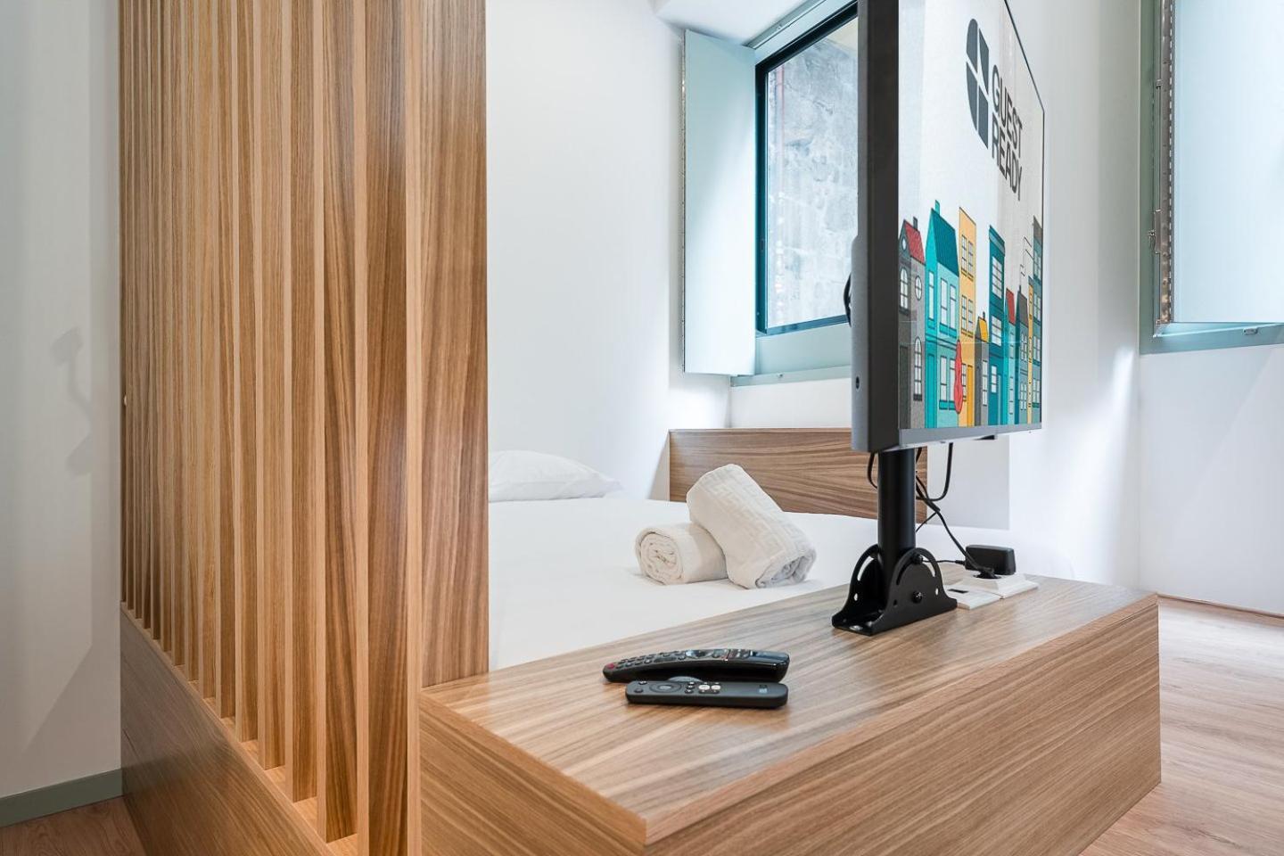 Guestready - A Modern Stay In Downtown Порту Экстерьер фото
